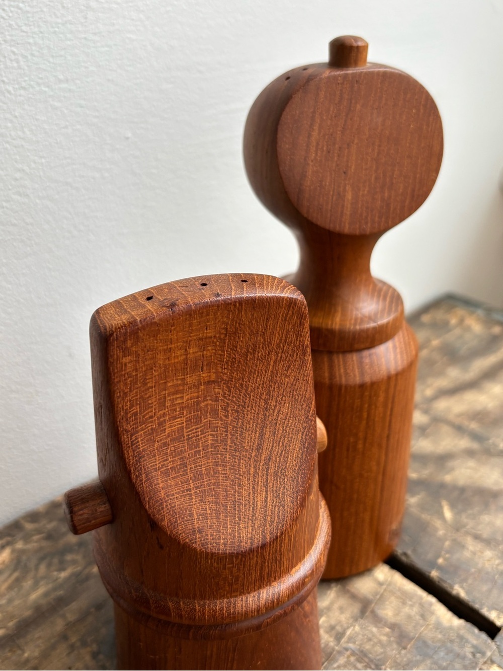 Dansk Vintage Teak Wooden Salt and Pepper Mills - Picture 11 of 11